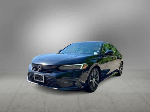 Used 2023 Honda Civic Touring image 4