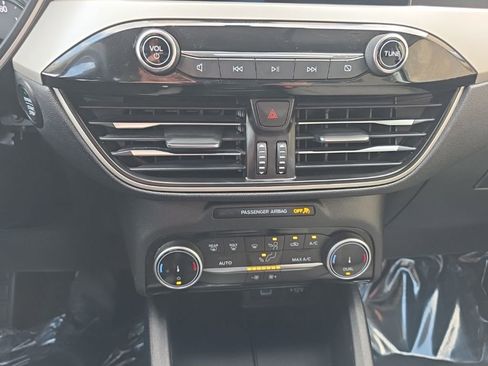 Used 2022 Ford Escape SE FWD image 14