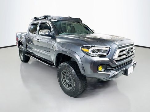 Used 2022 Toyota Tacoma Limited AWD/4WD image 5