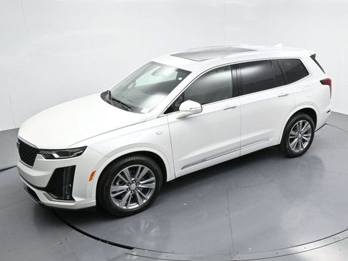 Used 2025 Cadillac XT6 Premium Luxury image 45
