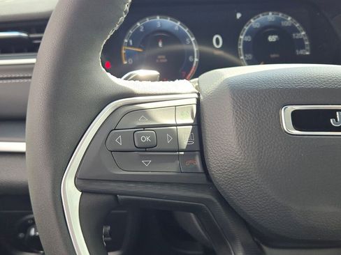 New 2025 Jeep Grand Cherokee L Altitude image 34