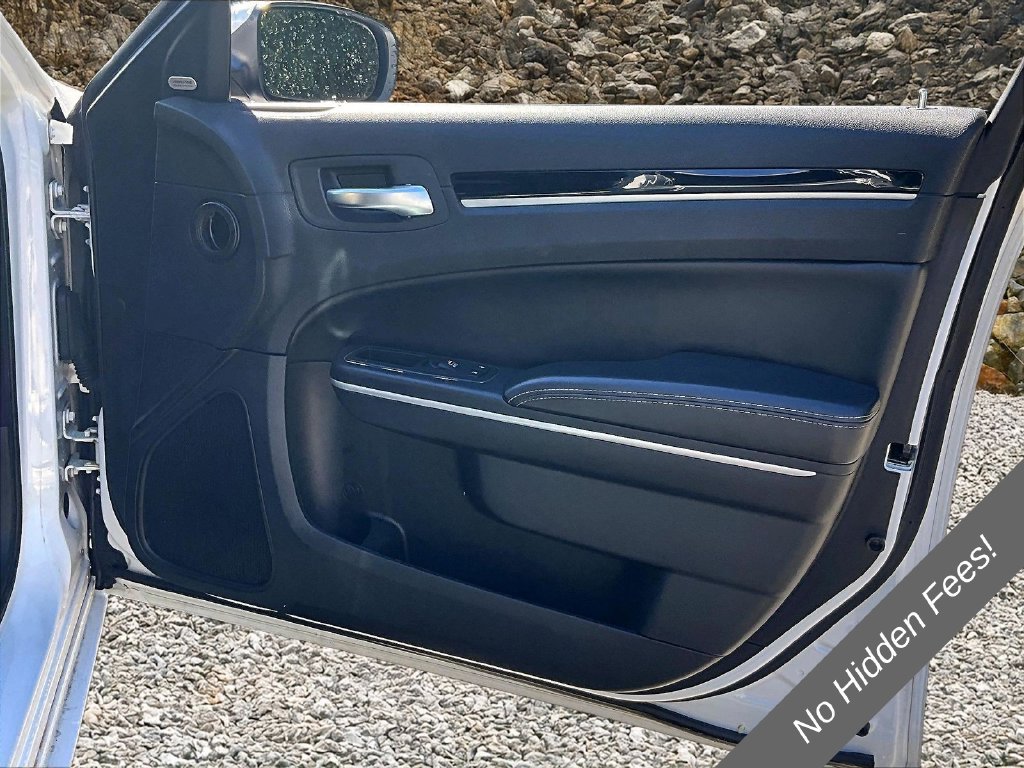Used 2019 Chrysler 300 S RWD image 20