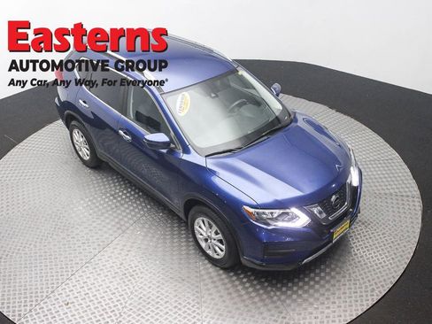 Used 2020 Nissan Rogue SV AWD/4WD image 3