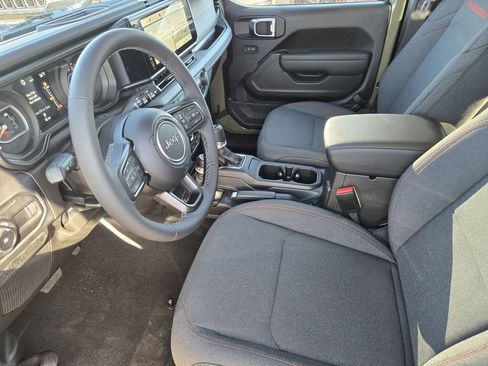 New 2026 Jeep Wrangler Rubicon w/ Xtreme 35 Tire Package image 9