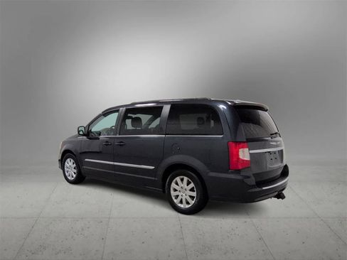 Used 2013 Chrysler Town & Country Touring w/ Trailer Tow Group image 6
