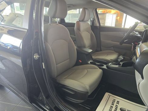 Used 2021 Kia Forte LXS image 15