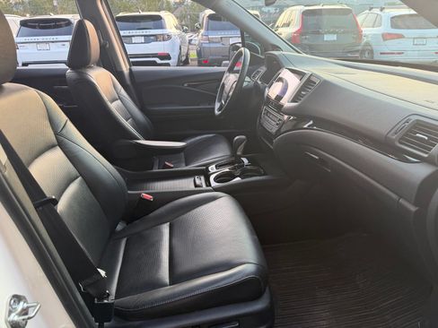 Used 2018 Honda Ridgeline RTL-E image 23