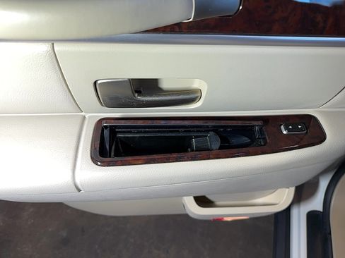 Used 2007 Lincoln Town Car Signature RWD image 56