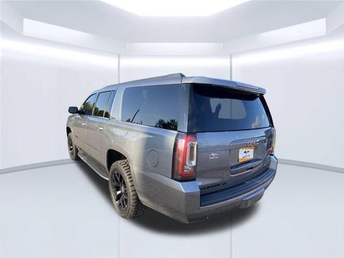 Used 2019 GMC Yukon XL SLT w/ Open Road Package AWD/4WD image 11