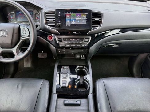 Used 2021 Honda Pilot Touring image 19