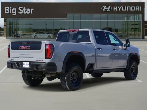 Used 2024 GMC Sierra 2500 AT4X w/ AT4X AEV Edition image 4