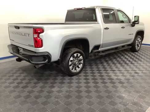 Used 2022 Chevrolet Silverado 2500 Custom w/ Custom Convenience Package image 19