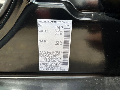 Used 2025 Nissan Altima 2.5 SV FWD image 29