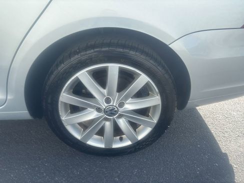 Used 2013 Volkswagen Jetta TDI image 11