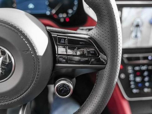 Used 2025 Maserati Grecale Modena image 34