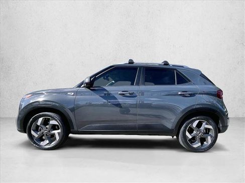 Used 2024 Hyundai Venue SEL image 6