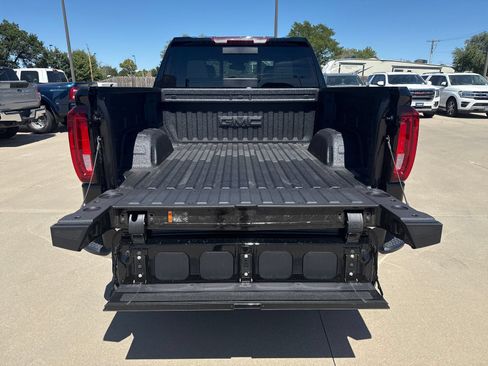 New 2026 GMC Sierra 1500 SLT w/ SLT Premium Plus Package AWD/4WD image 26