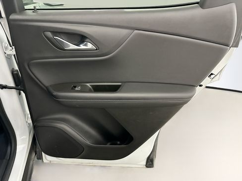 Used 2024 Chevrolet Blazer LT image 32