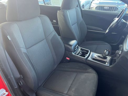 Used 2022 Dodge Charger SXT image 36