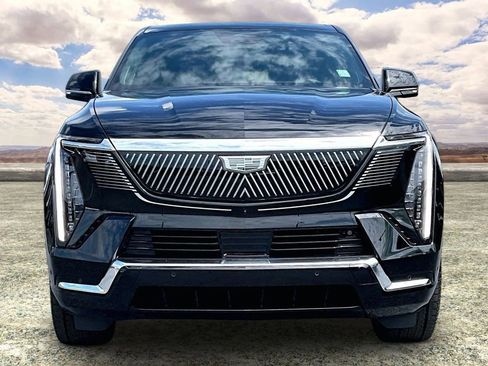 Certified 2025 Cadillac Escalade IQ Luxury 2 w/ LPO, Premium Carpet Package AWD/4WD image 2