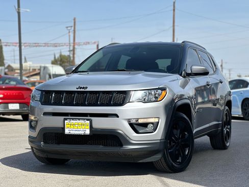 Used 2018 Jeep Compass Latitude w/ Popular Equipment Group image 3