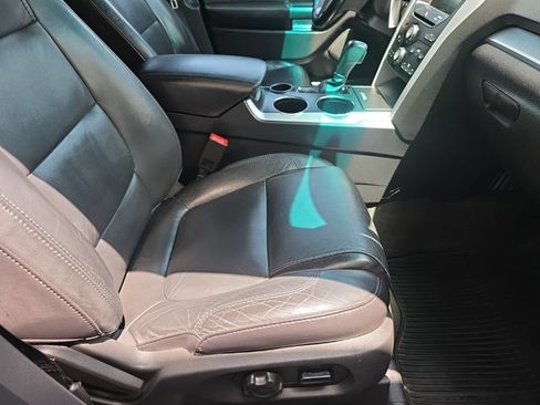 Used 2013 Ford Explorer XLT FWD image 24