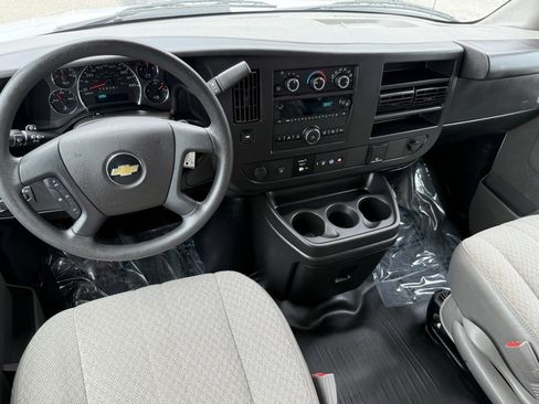 Used 2022 Chevrolet Express 3500 LS image 21