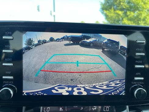 Used 2024 Toyota Sienna XSE w/ XSE Plus Package FWD image 9
