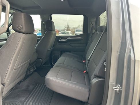 Used 2024 Chevrolet Silverado 1500 LT image 18