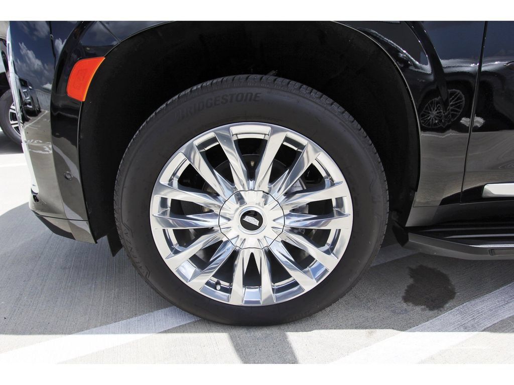 Certified 2023 Cadillac Escalade Premium Luxury AWD/4WD image 32