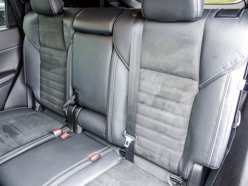 Used 2022 Mitsubishi Outlander SE image 7