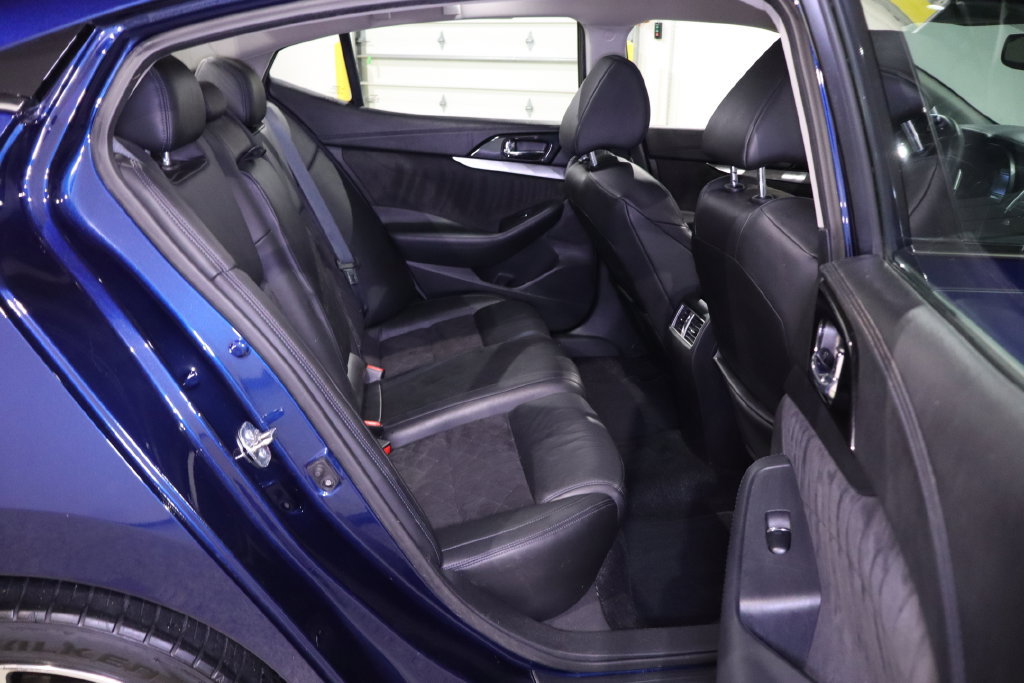 Used 2016 Nissan Maxima SR FWD image 31