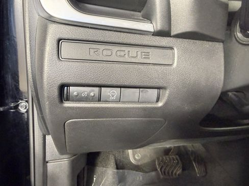 Used 2023 Nissan Rogue S FWD image 20