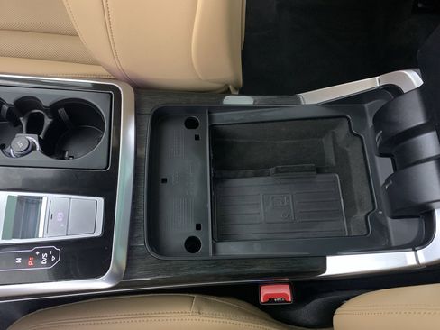 Used 2020 Audi Q7 3.0T Prestige w/ Prestige Package image 29