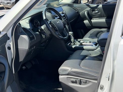 Used 2024 Nissan Armada SV image 10