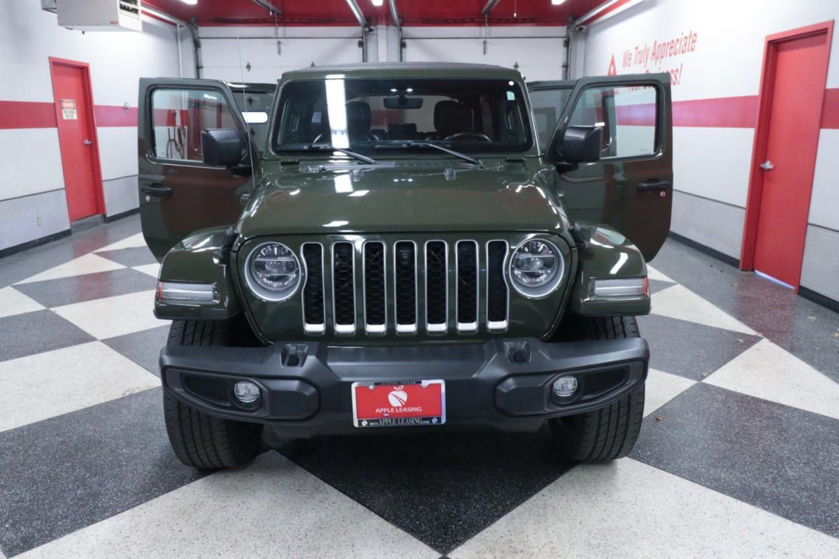 Used 2021 Jeep Wrangler Unlimited Sahara AWD/4WD image 28