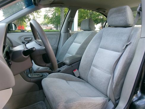 Used 2003 Nissan Maxima GXE FWD image 10