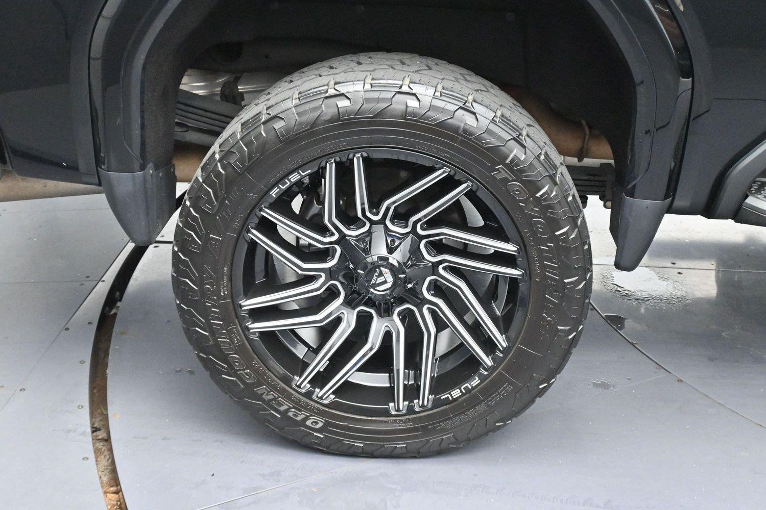Used 2024 GMC Sierra 2500 Denali Ultimate AWD/4WD image 36