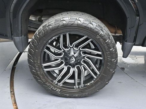 Used 2024 GMC Sierra 2500 Denali Ultimate AWD/4WD image 36