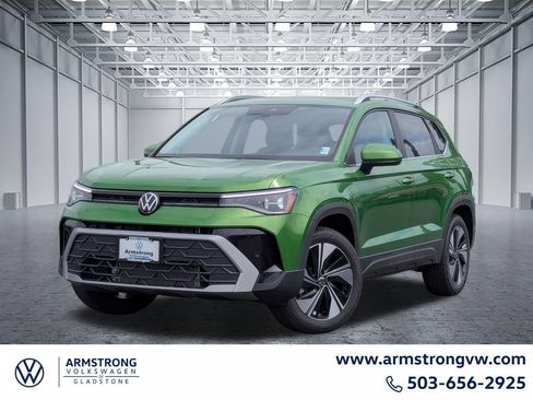 New 2026 Volkswagen Taos SE AWD/4WD image 1