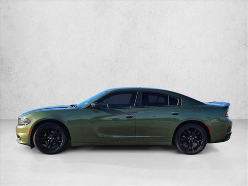 Used 2018 Dodge Charger SXT w/ Blacktop Package image 7