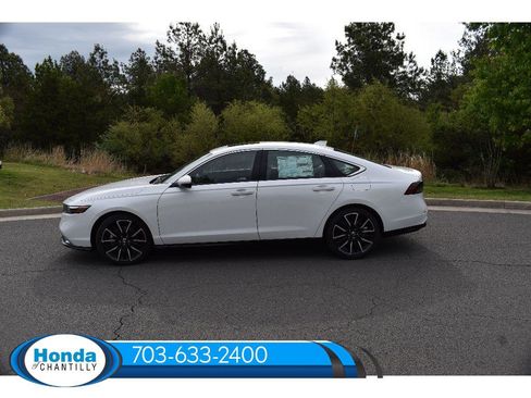 New 2026 Honda Accord Hybrid Touring image 4