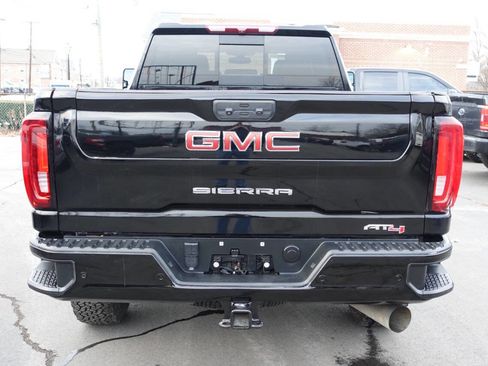 Used 2022 GMC Sierra 2500 AT4 w/ AT4 Preferred Package image 6