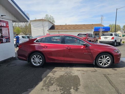 Used 2018 Chevrolet Malibu LT image 13