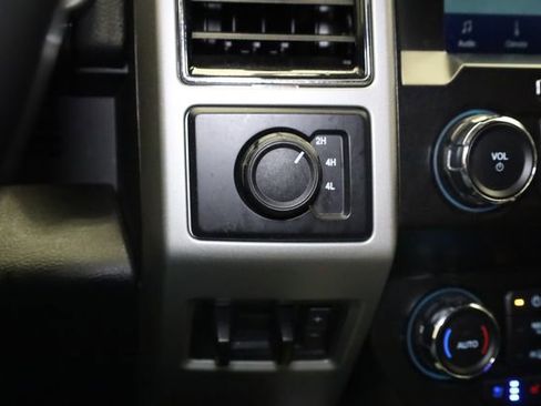 Used 2021 Ford F250 Lariat w/ Lariat Value Package AWD/4WD image 27