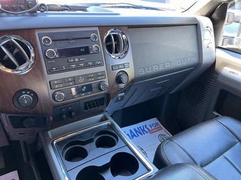 Used 2012 Ford F250 Lariat image 26