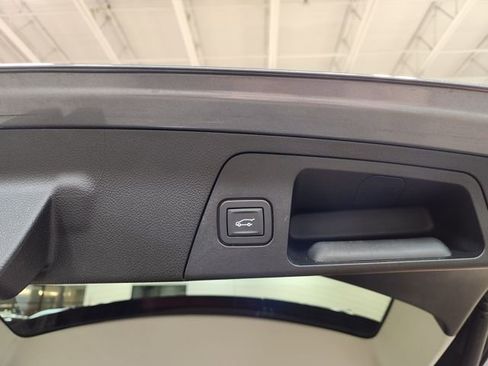 Used 2019 Buick Envision Essence image 27