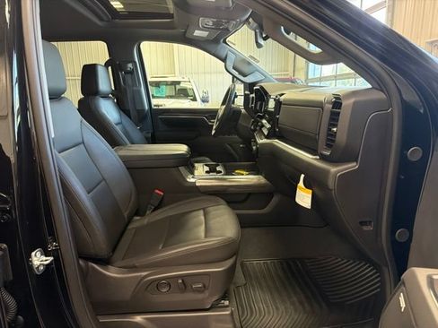 Used 2025 Chevrolet Silverado 3500 LTZ w/ LTZ Plus Package AWD/4WD image 27