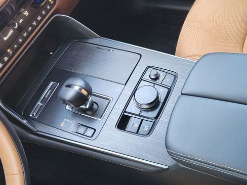 Certified 2024 MAZDA CX-90 3.3 Turbo S w/ Premium Plus image 19