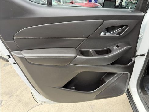 Used 2020 Chevrolet Traverse LS FWD image 19